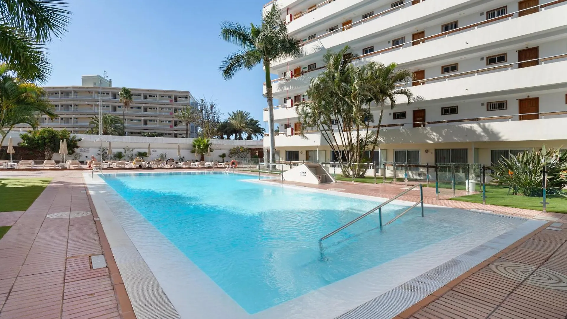 Kellys\' Apartment Las Camelias location
